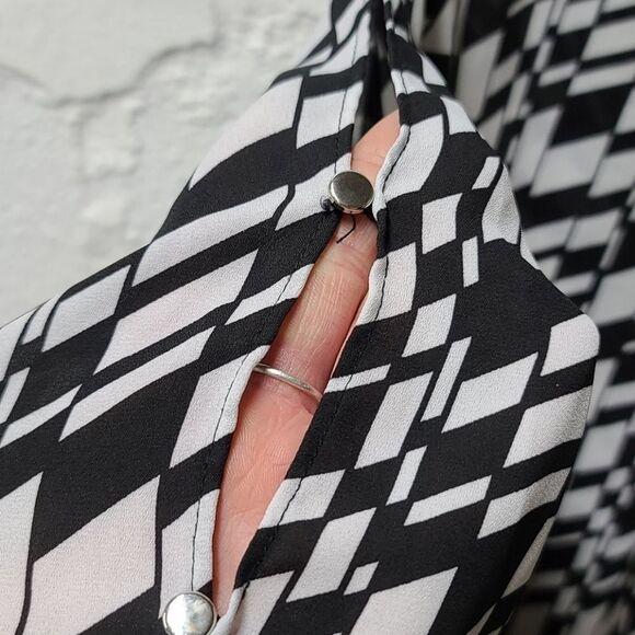 Cato lg slve button up  blk&white blouse - Picture 4 of 15